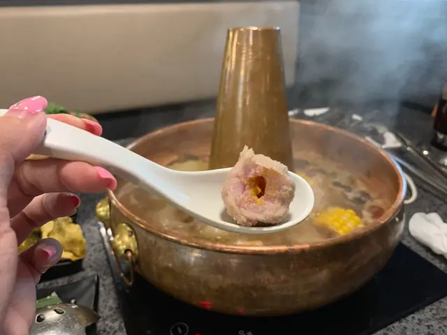 黃金咸蛋豬肉丸 - 估唔到咸蛋黃個味同豬肉丸又幾夾