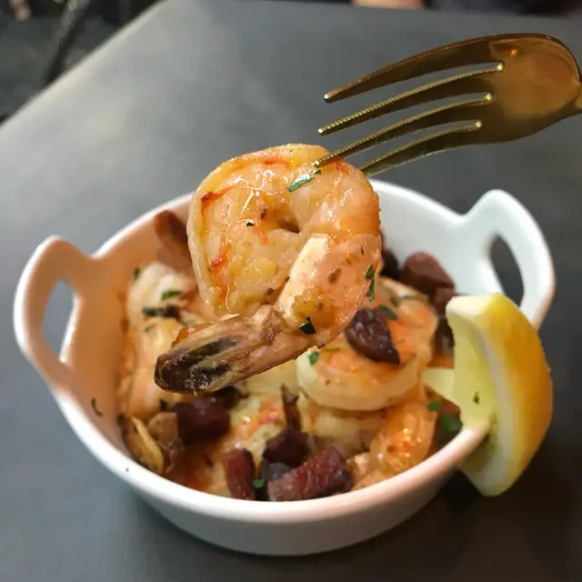 香蒜西班牙橡果飼養黑毛豬臘肉腸炒虎蝦