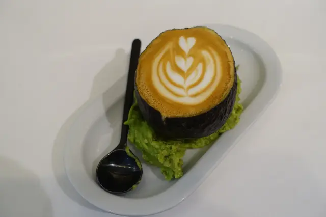 牛油果牛奶咖啡 Avolatte