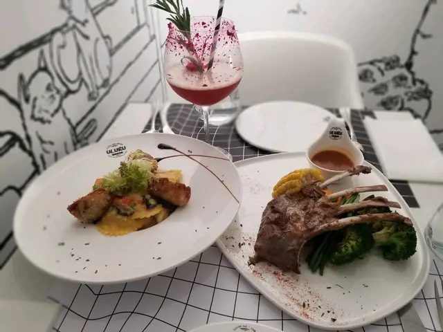 澳洲羊架配芥末籽紅酒汁
