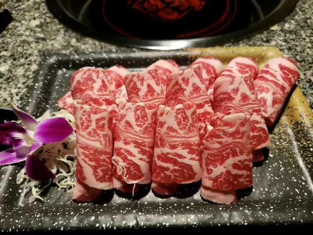 極上雪花肥牛