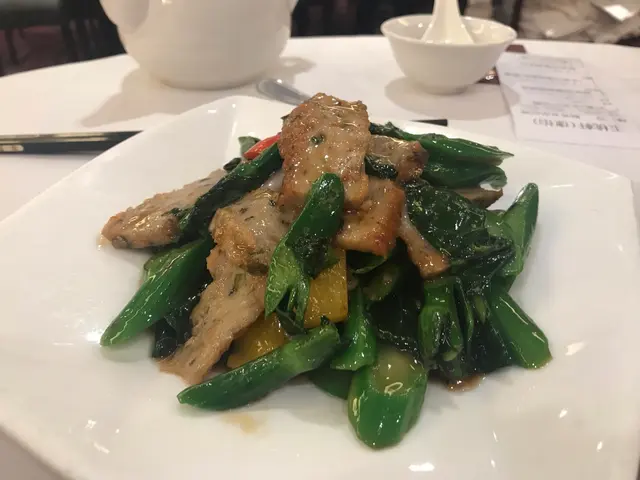 鯪魚崧炒芥蘭