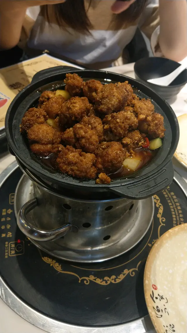 呢個正,炸香左既魚春吸滿麻辣汁,超好食。有得揀辣度麻度,普通辣大麻我地一至認為超正。連我個唔食肉既細佬都破戒食左好多魚春。