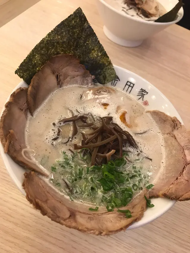 不錯👍🏼我最鐘意有木耳,湯都唔錯😋 但其中一塊豚好似有少少唔新鮮豬肉味😝😝 加咗隻糖心蛋($14),好味😋