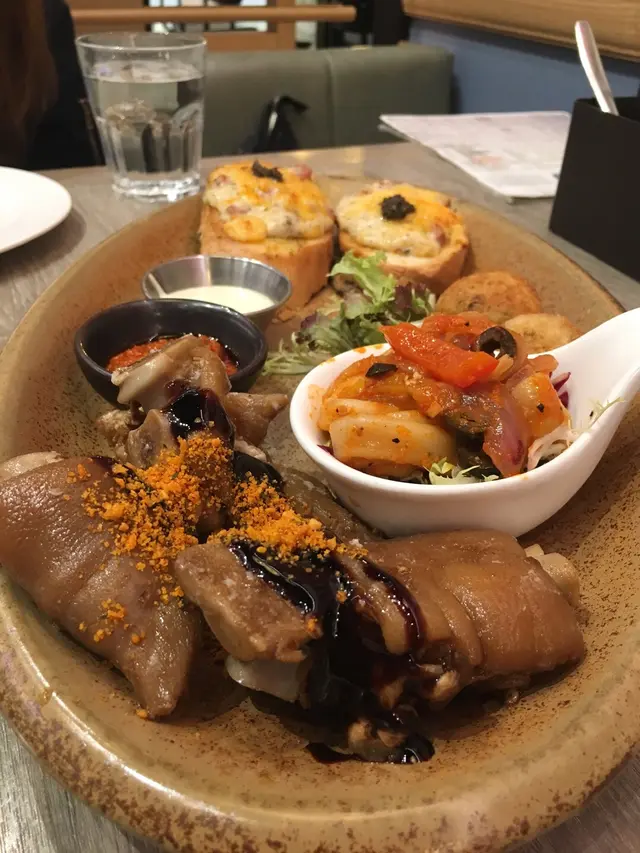 亞蘇爾小食拼盤