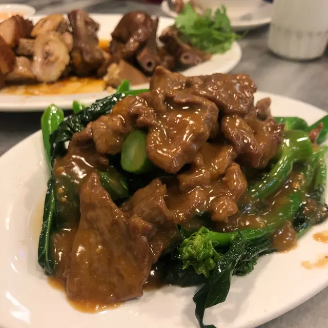 沙嗲牛肉炒芥蘭