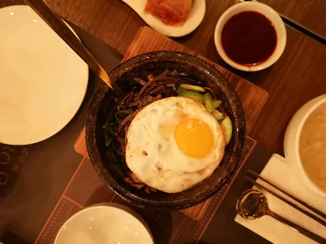 傳統五色石鍋飯