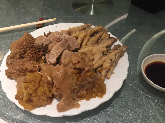 猴頭菇燉黃耳