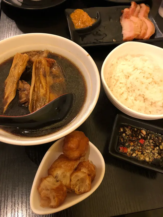 肉骨茶