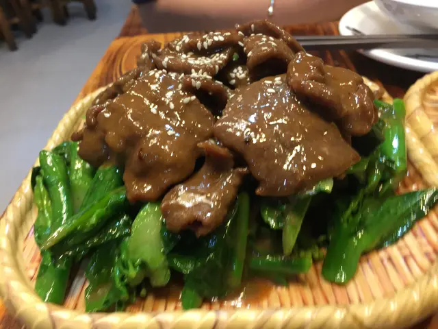 沙嗲牛肉炒芥蘭