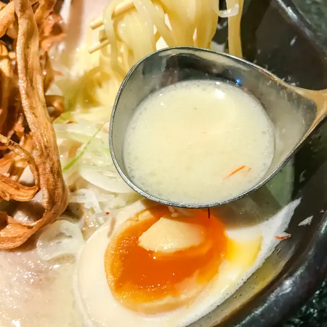 金鶴雞白湯拉麵