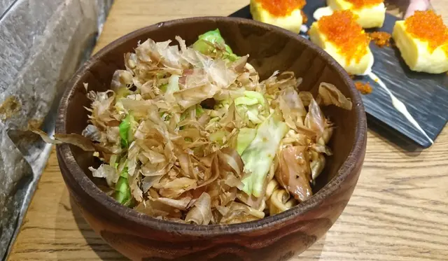 日式自家製燒雞炒麵