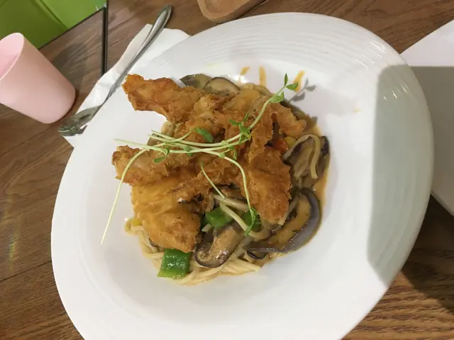 軟殼蟹牛肝菌意粉