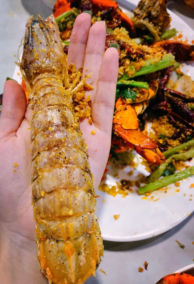 炒辣蟹,椒盐濑尿虾,蚬汤,蚝烙