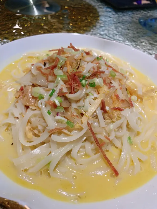 雲腿海味手工拉麵