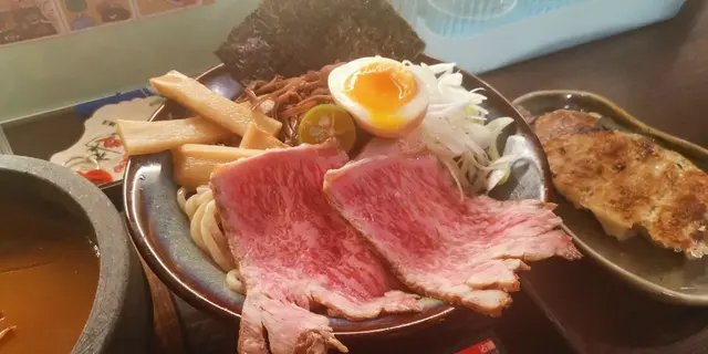 慢煮A4和牛叉燒.濃蝦湯沾麵