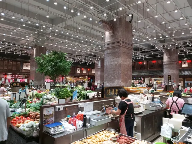 開放式檔攤走中國風路線