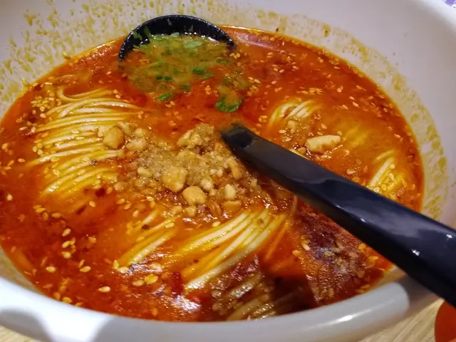 比想像中辣，但仍沒有蓋過花生的麻香味