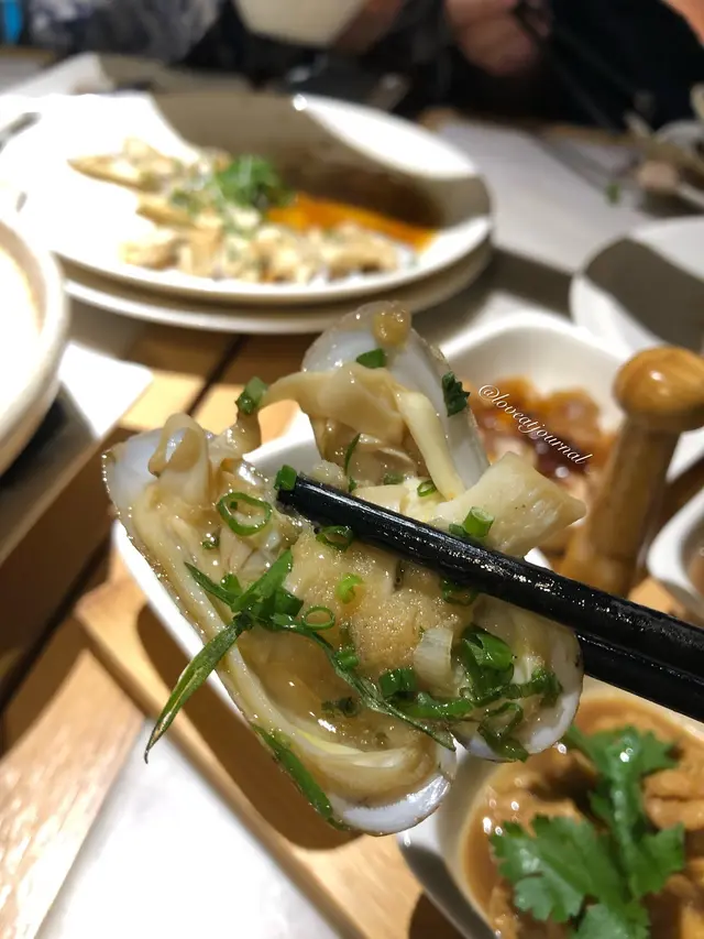 蒜蓉蒸蟶子($198兩款)