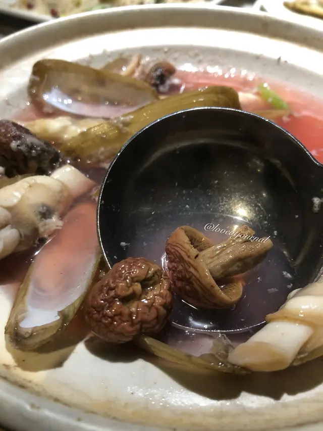 紅菇鮮蟶湯($198兩款)