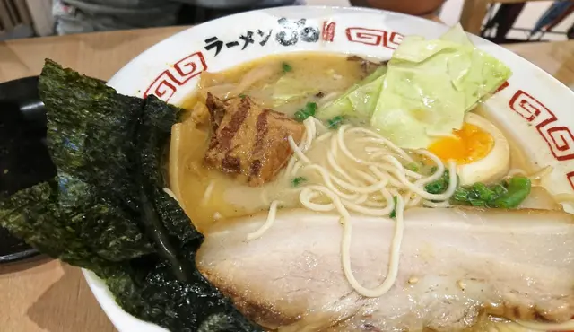 特製蒜油豚骨拉麵