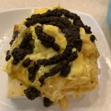 黑松露炒蛋多士