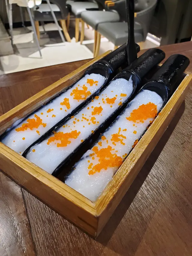 手工蟹籽墨魚滑