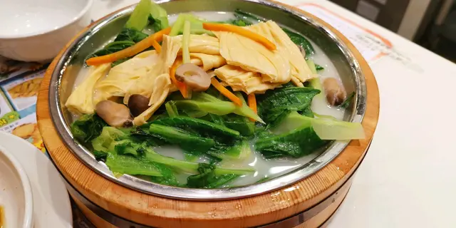 魚湯腐竹浸時蔬