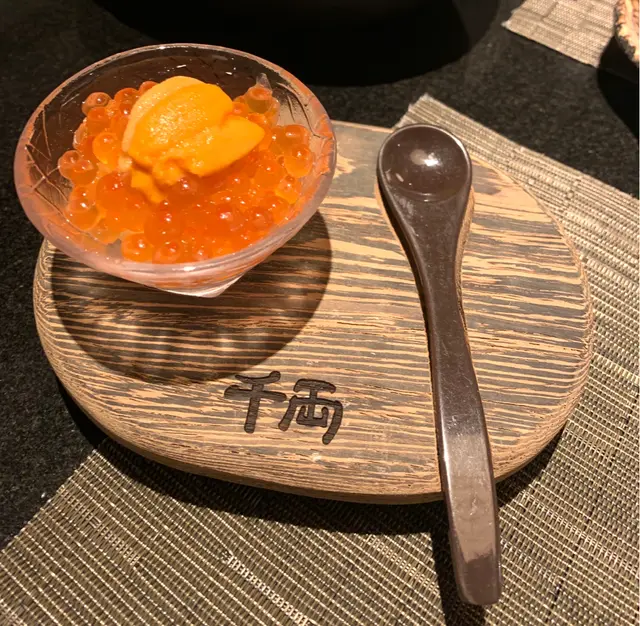 份量酒杯咁細，一口已食完，非常不值