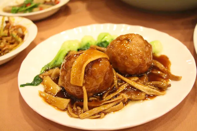 有機豚肉山珍子頭