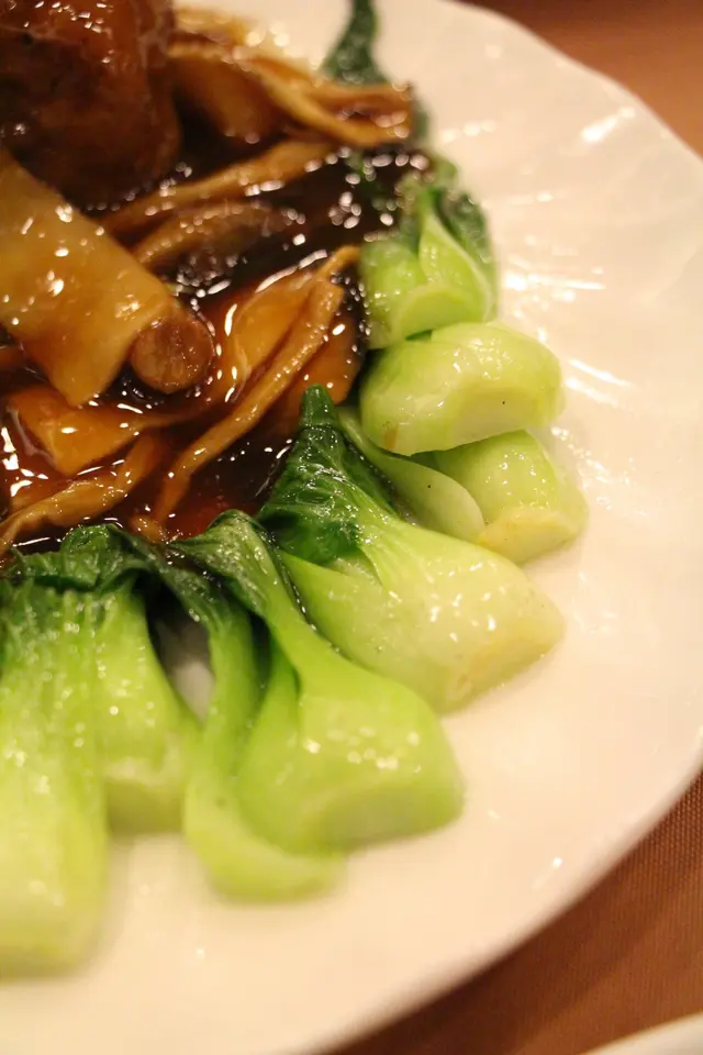 有機豚肉山珍子頭