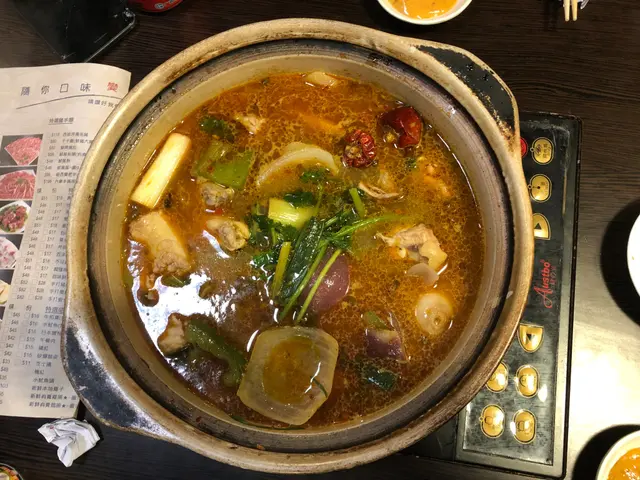 麻辣雞煲(一隻)