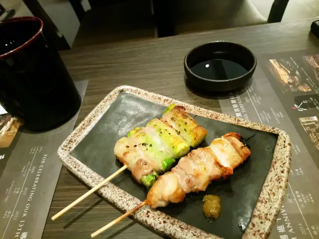 黑豚露筍卷 48 雞服肉 42