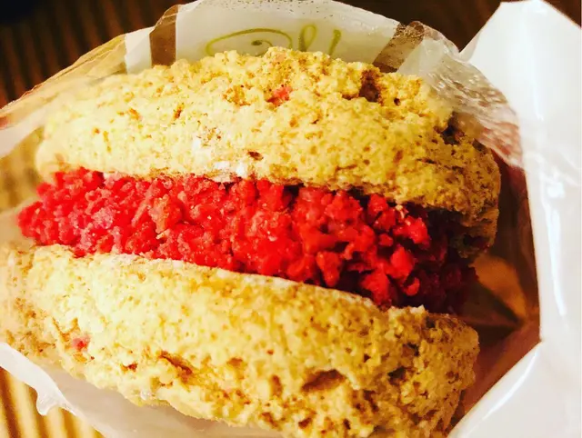 Rapsberry  Dacquoise  