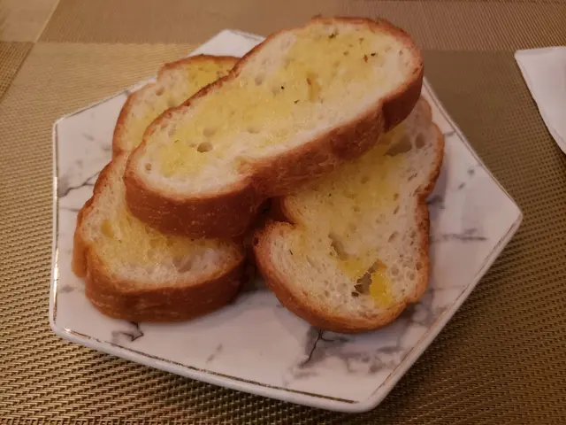 蒜蓉味唔太特出，淡味但唔太硬