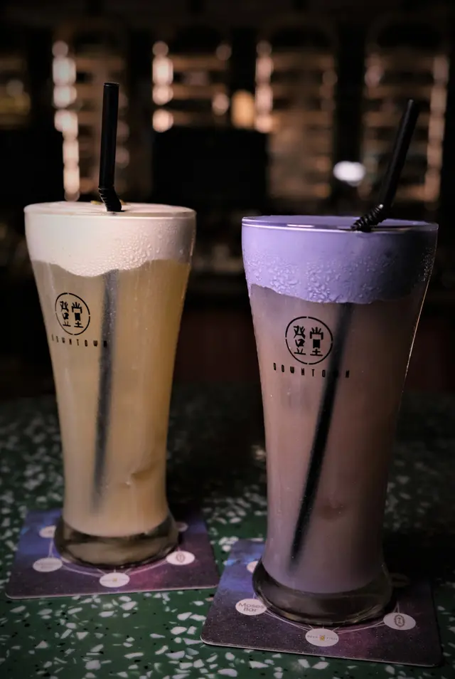 牛油果凍頂烏龍茶 ,櫻花蝴蝶花奶蓋芝士茶