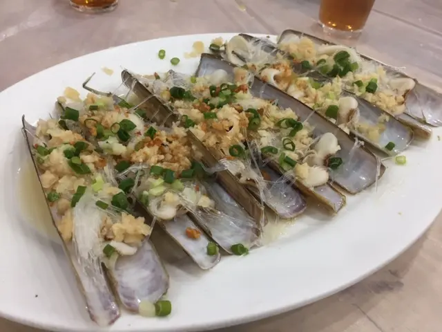 蒜蓉粉絲蒸蟶子