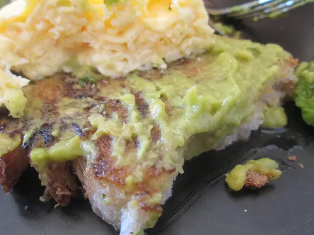 還塗了一層牛油果醬