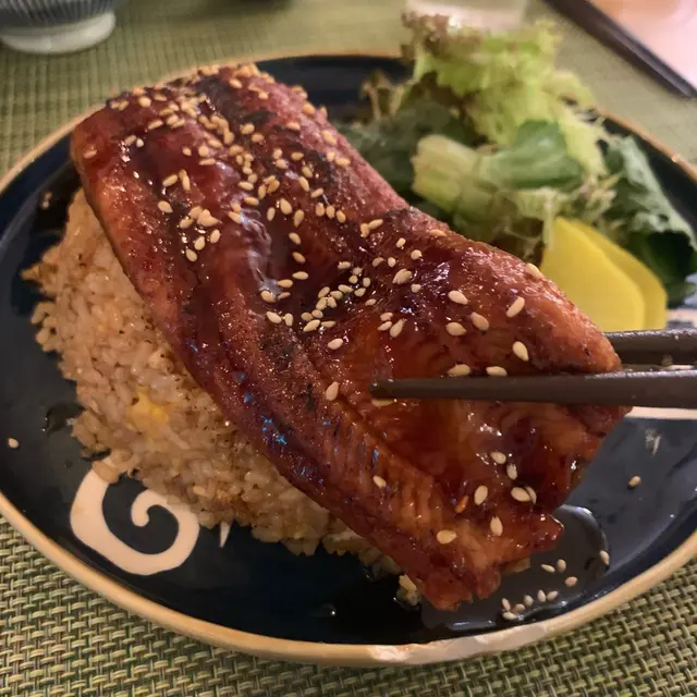 原條蒲燒鰻魚炒飯