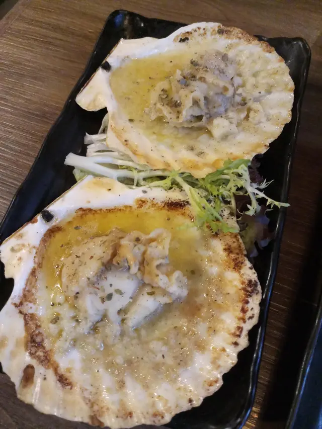 牛油蒜蓉燒扇貝