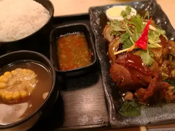 泰式无骨猪手饭套餐
