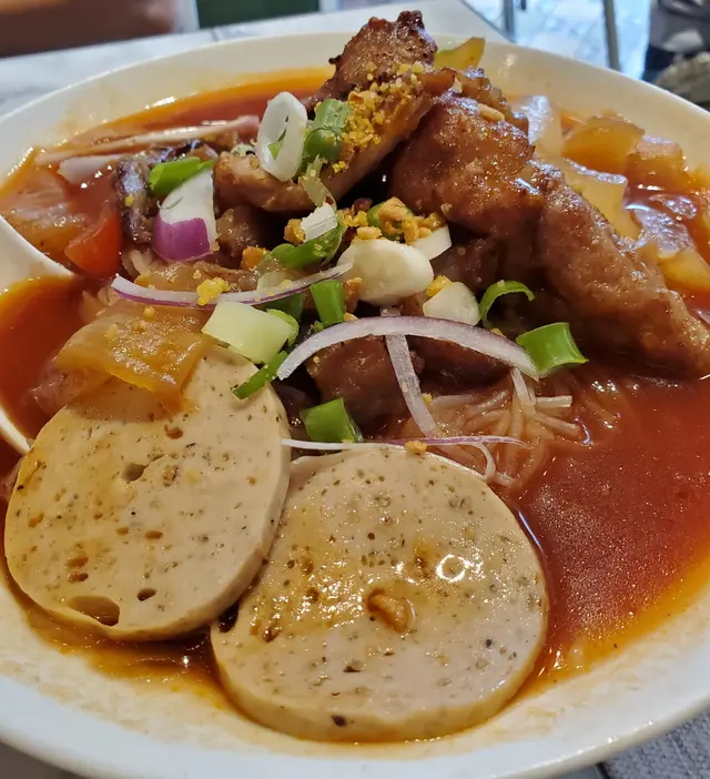 紅蕃茄四寶湯檬粉