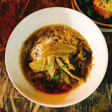 花雕雞麵（純素）