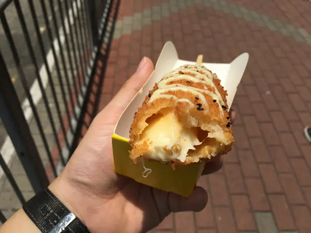 唔係腸仔餡,而係芝士餡