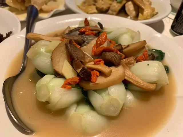 杞子香菇魚湯時蔬