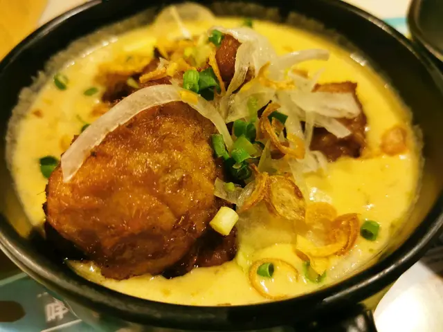 白咖哩豬扒飯