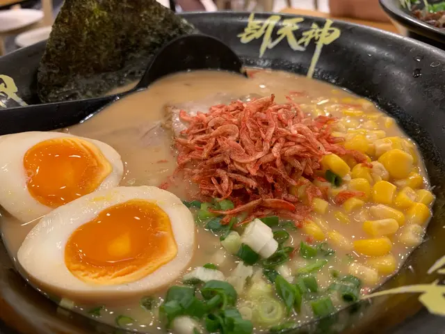 蝦味噌豚骨湯麵