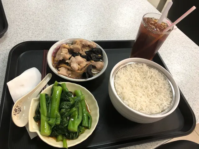 金針雲耳蒸滑雞