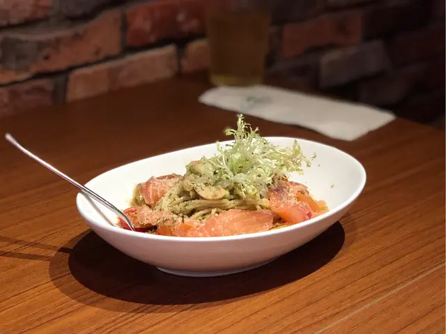 香草醬煙三文魚意粉