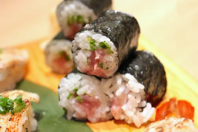 香蔥鮪魚腩蓉卷